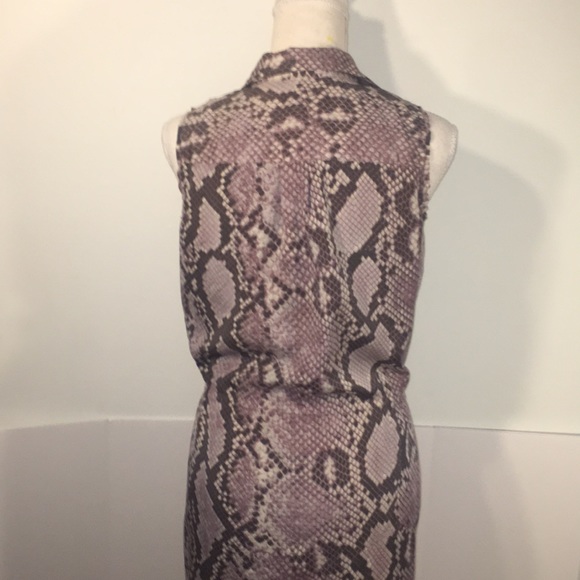 ✨Michael Kors snake/lizard print button up dress✨ - Picture 5 of 8